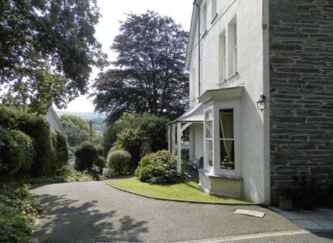 House Of Brohedyn Apartamento Newcastle Emlyn Exterior foto