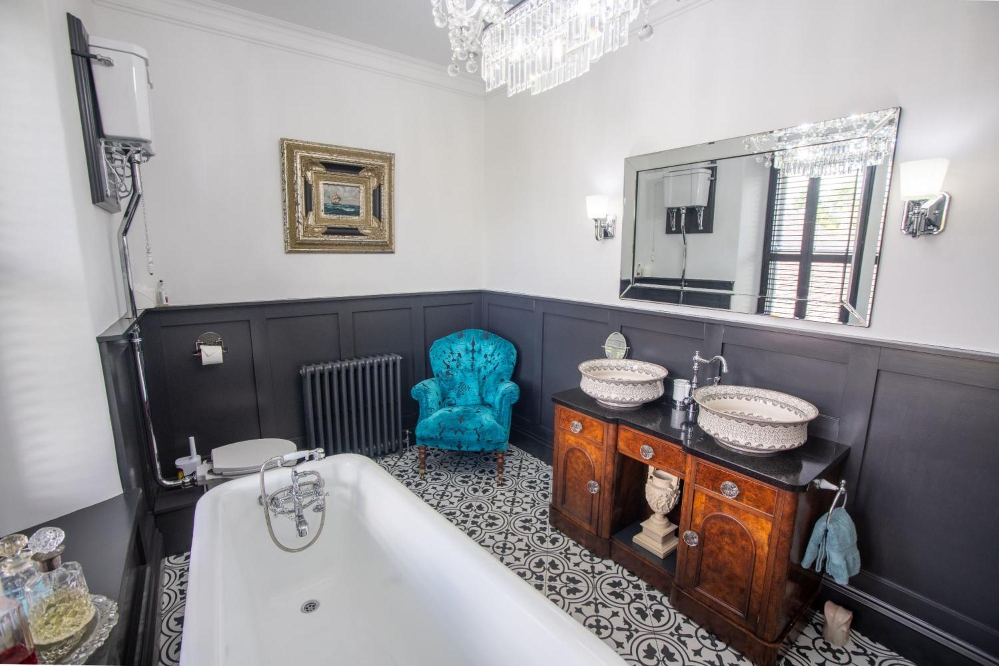 House Of Brohedyn Apartamento Newcastle Emlyn Exterior foto
