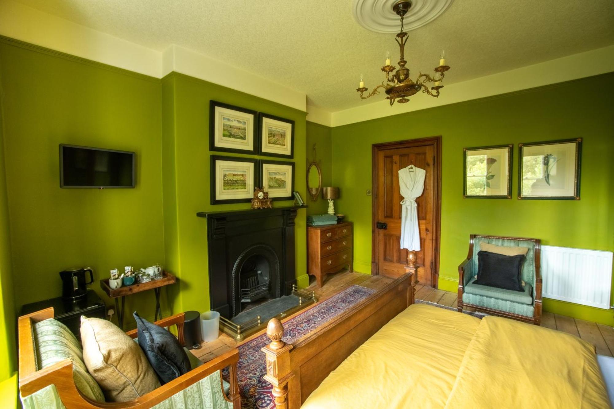 House Of Brohedyn Apartamento Newcastle Emlyn Exterior foto